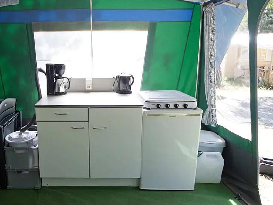 Camping Les 3 Lacs du Soleil  - Bungalow de lona 6 personas - Tienda tipo bungalow Bt in Trept, Región de La Tour-du-Pin