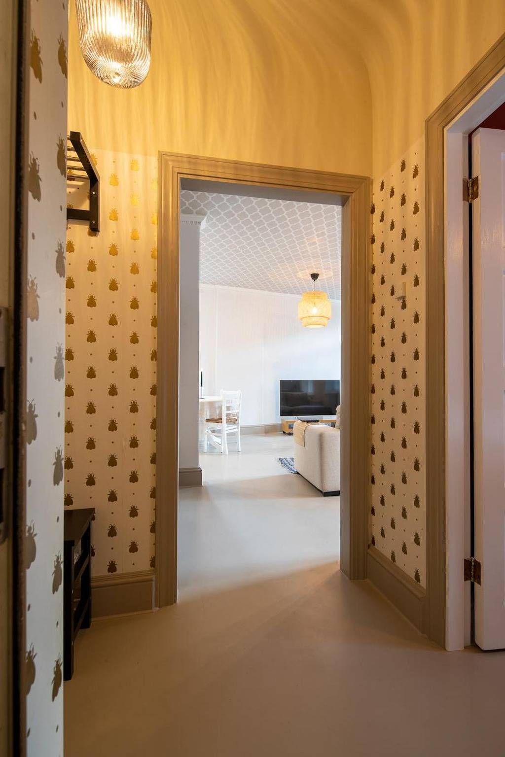 Ganze Wohnung, Verstecktes Juwel Riga Apartment mit Gartenblick in Riga, Livland