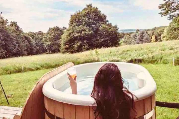 Tent for 2 people, with Hot tub and View in 