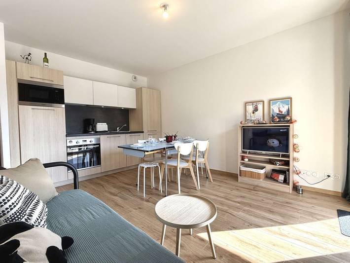 Appartement entier, Appartement chaleureux à Praz-sur-Arly avec parking et balcon, proche des pistes, pour 6 personnes in Praz-sur-Arly, Pays du Mont-Blanc