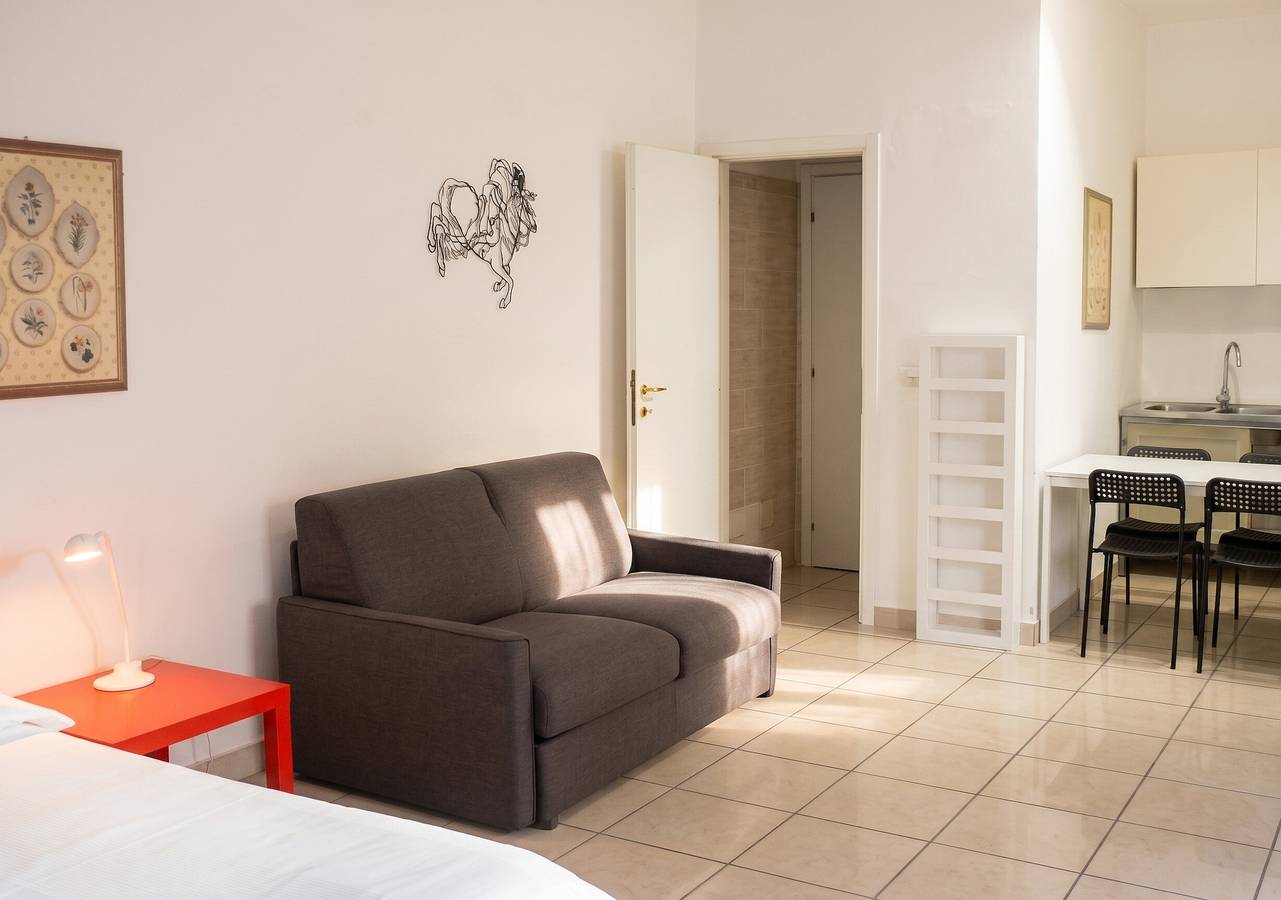 Gehele studio, Modern studio in Bologna met airconditioning 40 m² in Bologna, Provincie Bologna