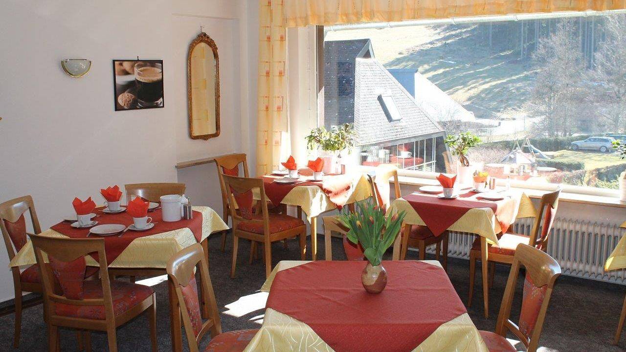 Doppelzimmer für 4 Personen in Hinterzarten in Suedlicher Schwarzwald, Hinterzarten
