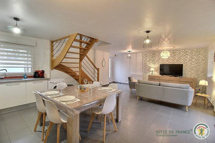 Gîte pour 4 personnes, avec Terrasse et Jardin dans Le Légué