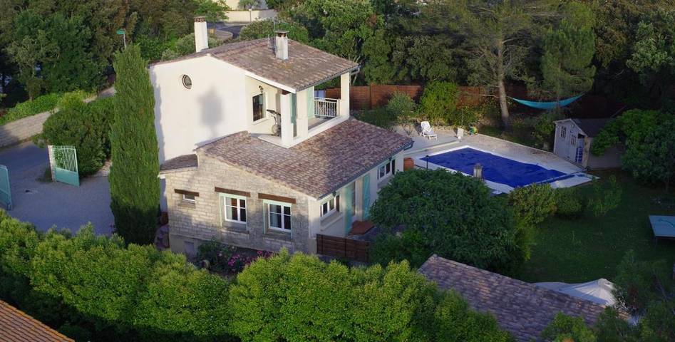 Location de vacances pour 8 personnes, avec Jacuzzi et Terrasse ainsi que Piscine et Sauna à Beaulieu (Hérault)