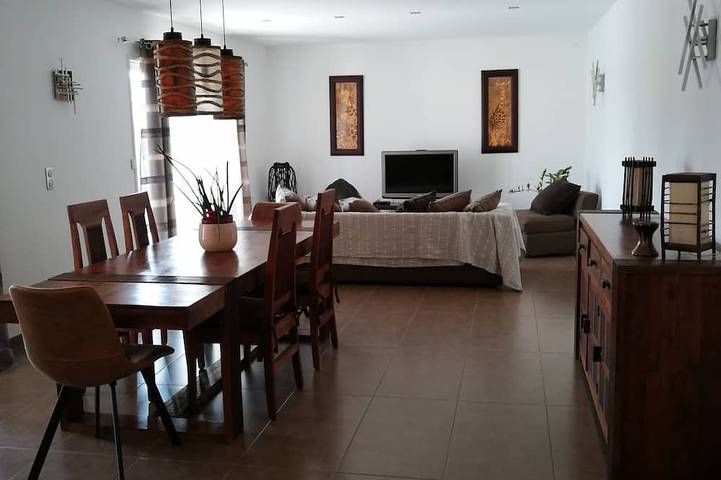 Villa in der Nähe der Innenstadt 6 km von den Stränden entfernt in Puget-sur-Argens, Mittelmeerküste (Frankreich)