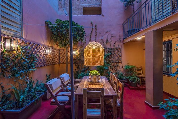 Villa für 21 Personen, mit Balkon