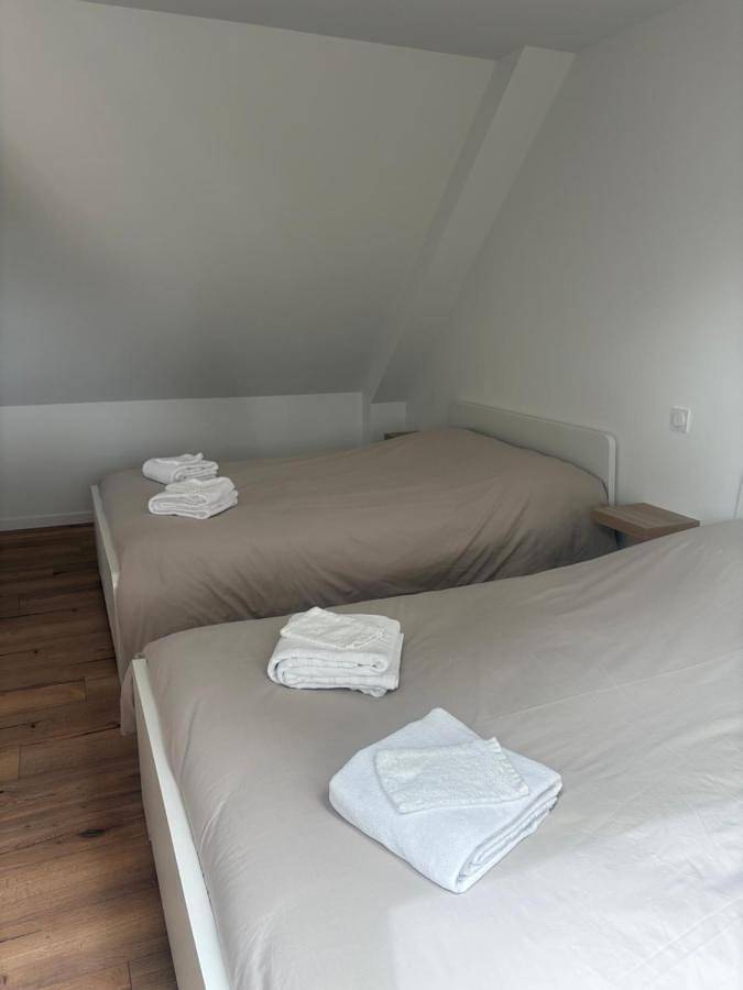 Location de vacances pour 10 personnes, avec jardin et terrasse à Montaigu-les-Bois - 4