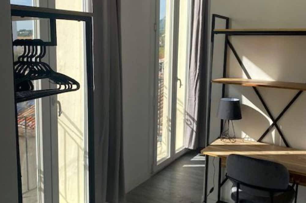 Apartamento entero, Bel Appartement Centre Aubagne Climatise in Aubagne, Marsella region