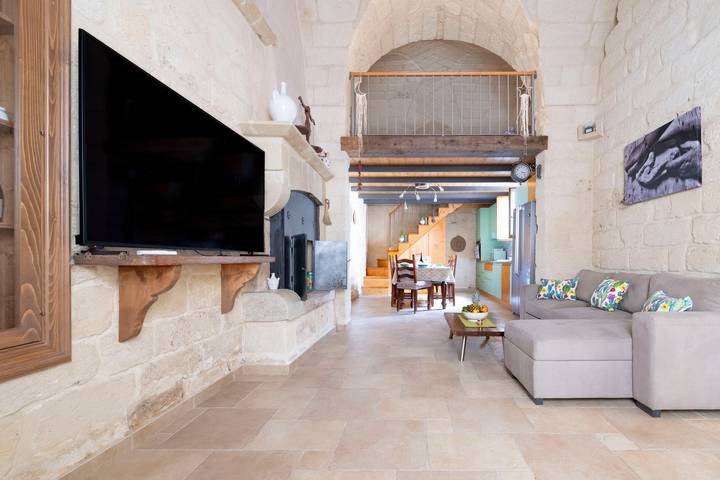 Hel lejlighed, Apartment 'Dimora Elia' with Private Terrace, Wi-Fi and Air Conditioning in Melendugno, Lecce-provinsen