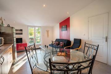 Gîte pour 6 personnes, avec jardin ainsi que vue et piscine à Montégut-Lauragais
