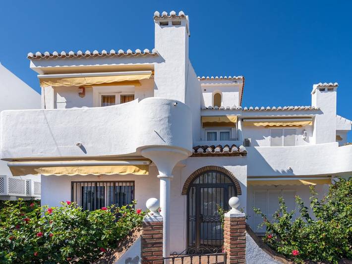 Holiday home for 6 people, with Balcony and Ocean view as well as Terrace and Garden in La Cala de Mijas Centre