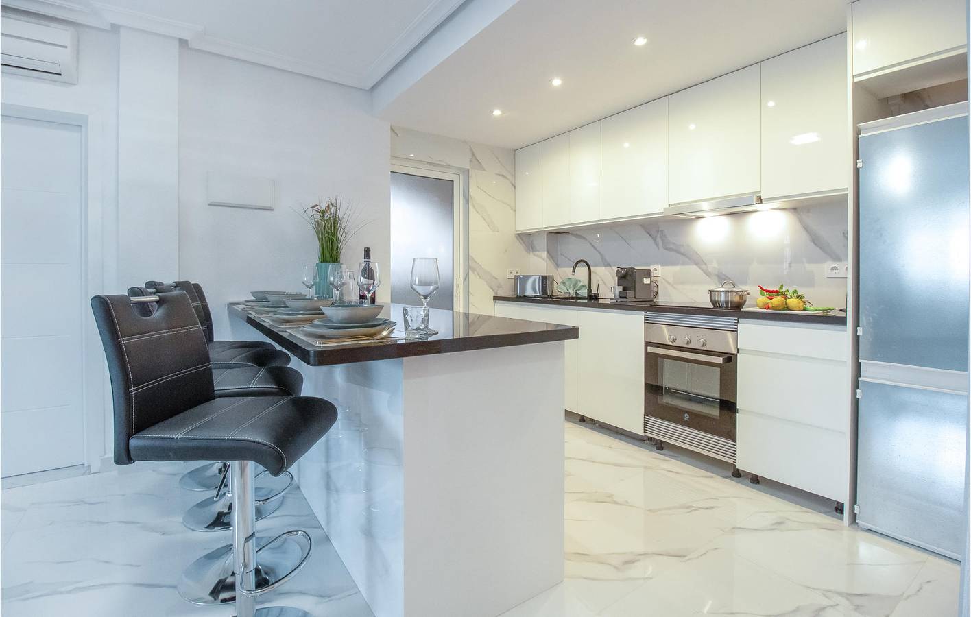 Feriehus for 8 personer med badebasseng in Orihuela, Costa Blanca