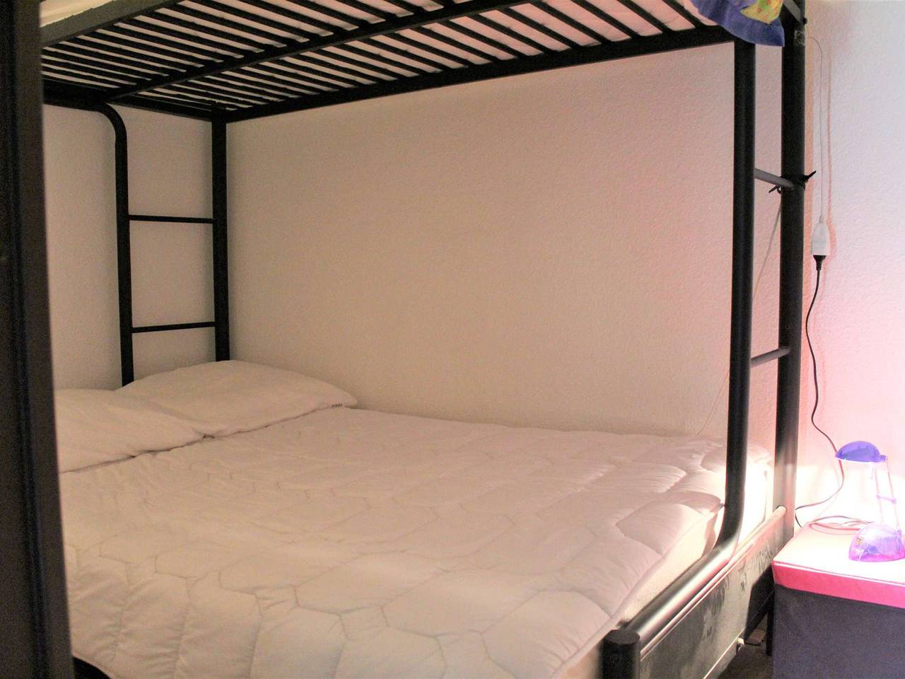 Appartement entier, Charmant T2 à Vars Sainte Marie, balcon sud, à 300m des pistes, navettes gratuites, animaux acceptés in Vars (station de ski), Vars