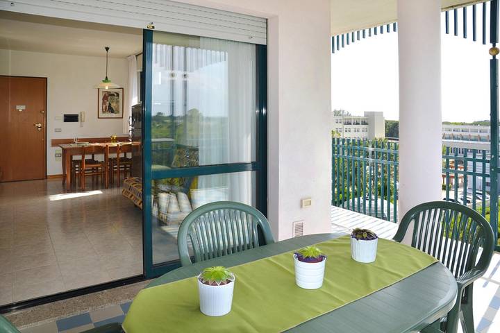 Ferienwohnung für 3 Personen, mit Balkon und Terrasse sowie Kinderpool und Pool in Bibione - 4