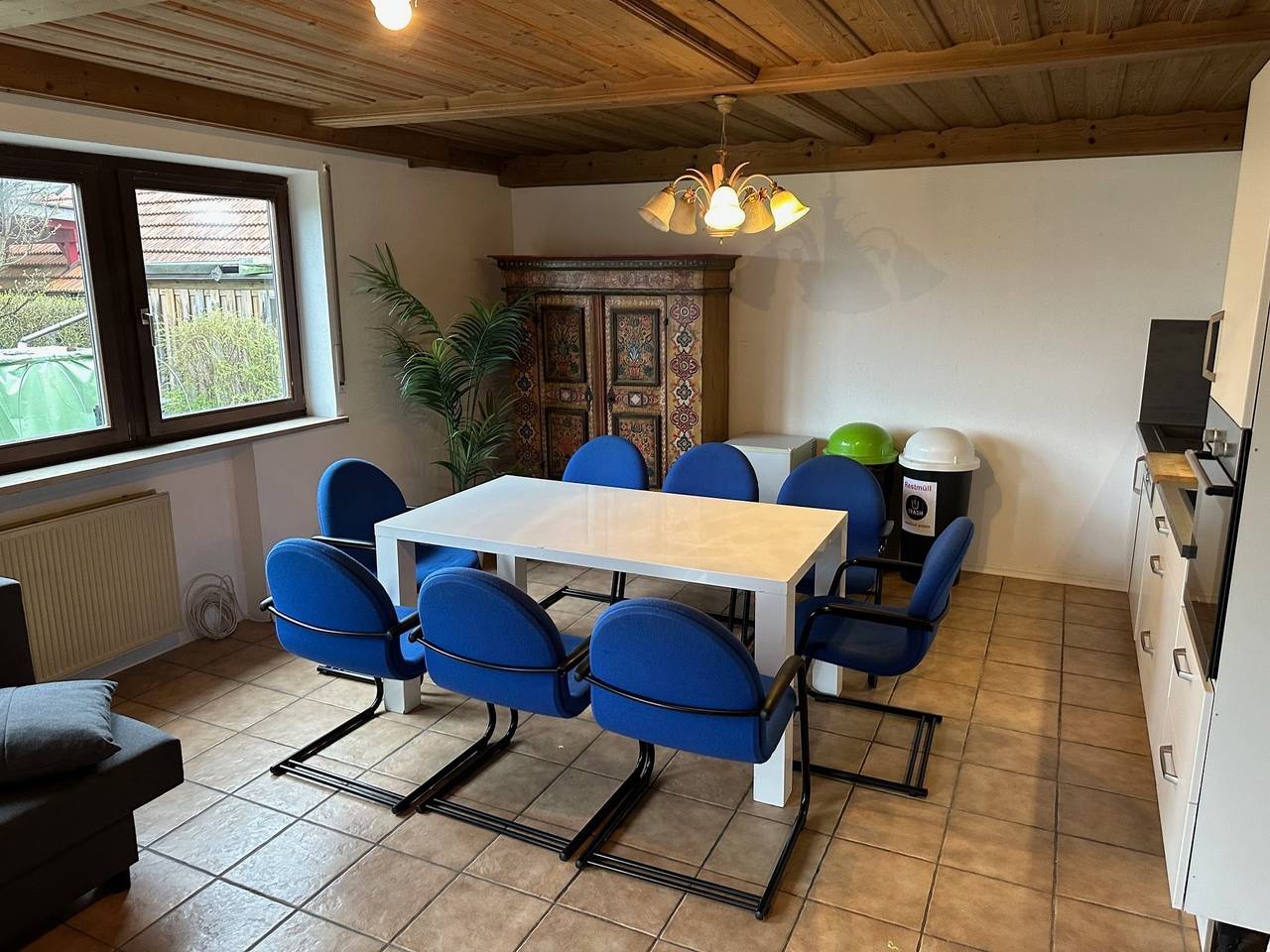 Ganze Ferienwohnung, Große Wohnung  Garten / near Munich / Oktoberfest / Marienplatz / Messe in Penzberg, Pfaffenwinkel