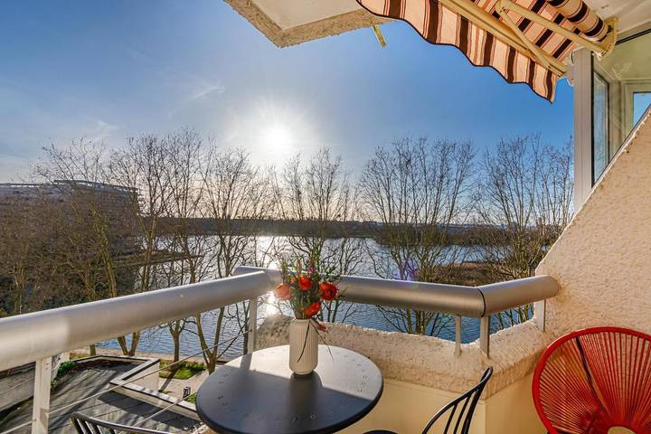 Gîte pour 6 personnes, avec balcon ainsi que vue sur le lac et vue dans Lac De Creteil Creteil - 2