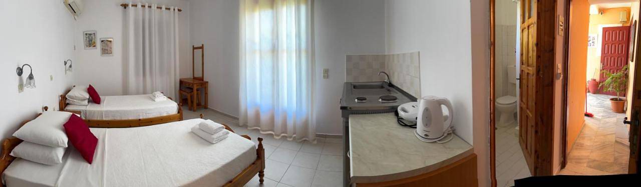Ferienhaus für 2 Personen, mit Pool und Terrasse sowie Garten und Ausblick in Petra (Griechenland) - 3