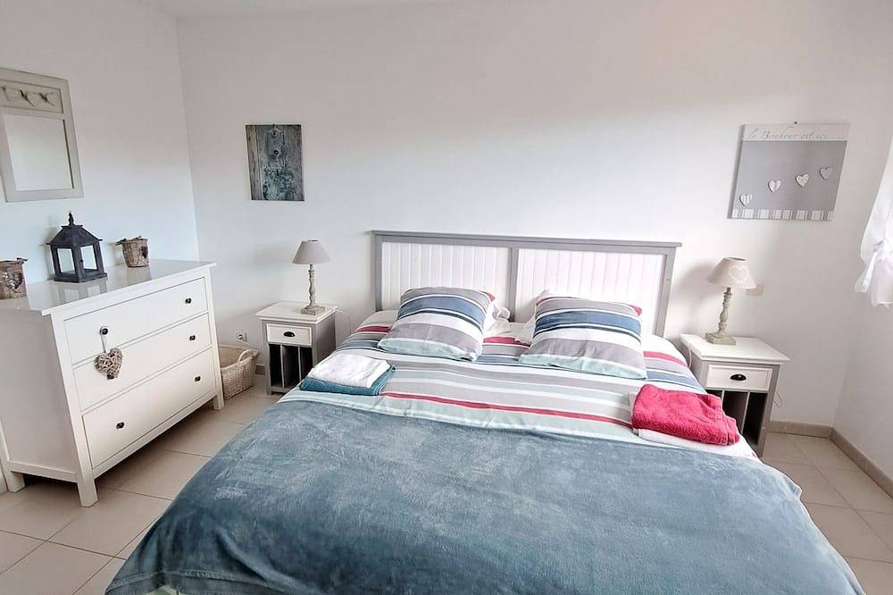 300 M Sea Well-Equipped & Furnished 4* House All Comforts Luxuriant Wooded Garden in Agon-Coutainville, Coutances