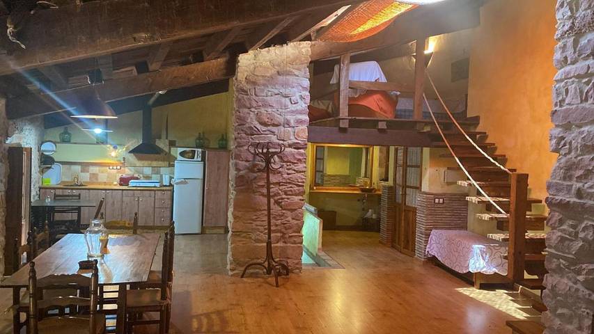 Gîte pour 6 personnes, avec terrasse et vue à Vilafamés