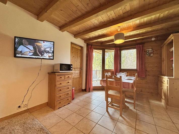 Lodge for 7 people, with Balcony in French Alps