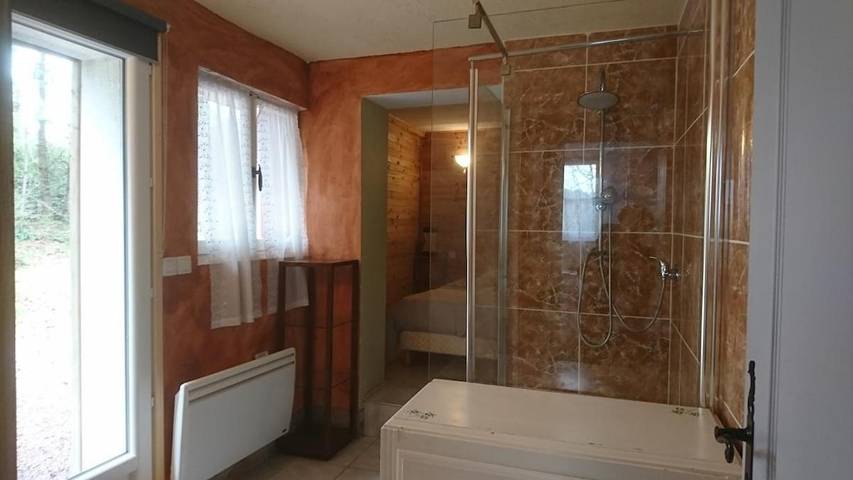 Location de vacances pour 15 personnes, avec jardin et piscine à Mont-Saint-Jean - 2