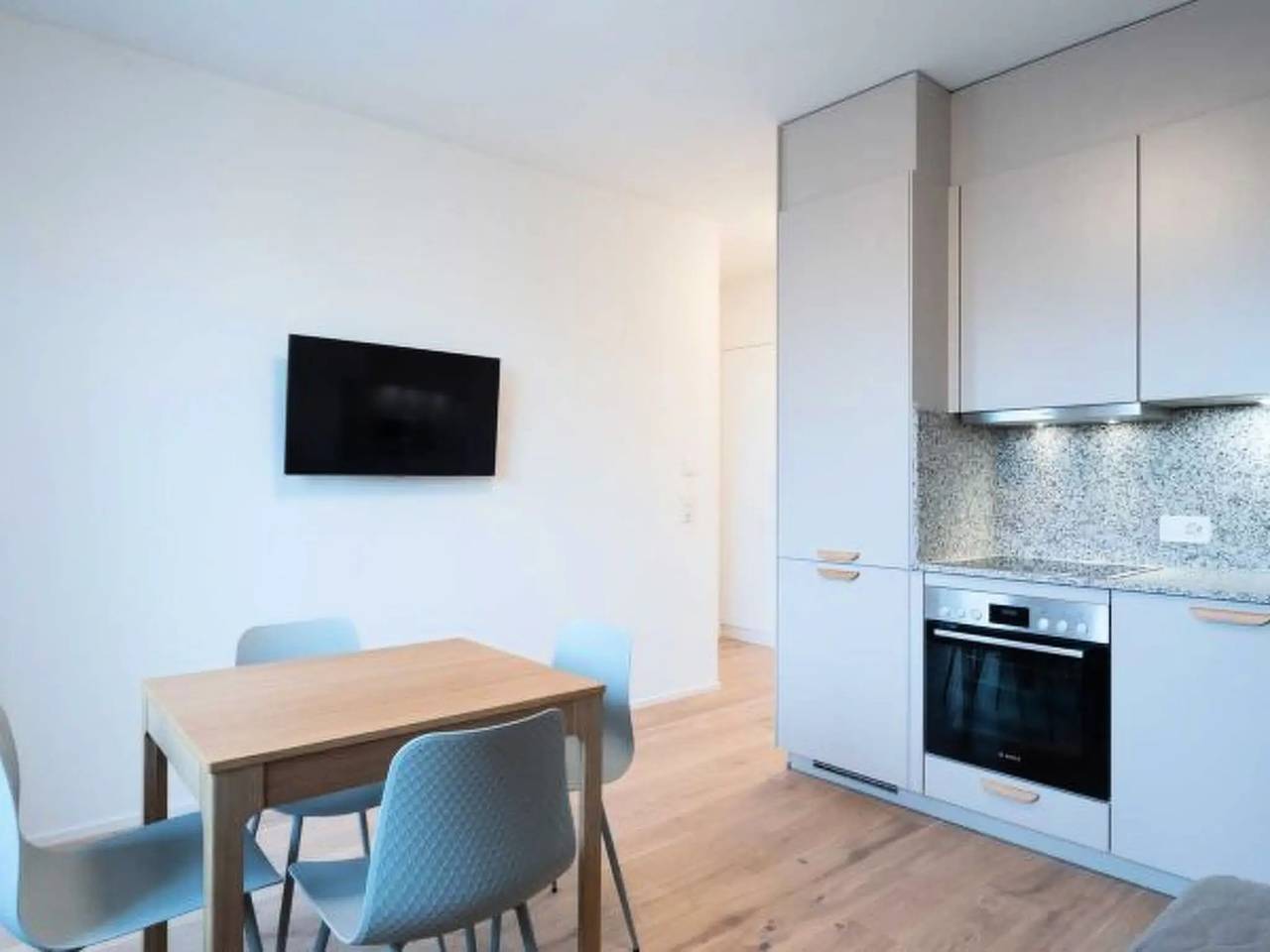 Apartamento entero, 1 Pièce 4 Personnes in Zürich 48 Altstetten, Zúrich