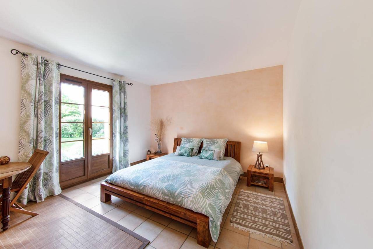 Large Double Room in Rambouillet, Yvelines
