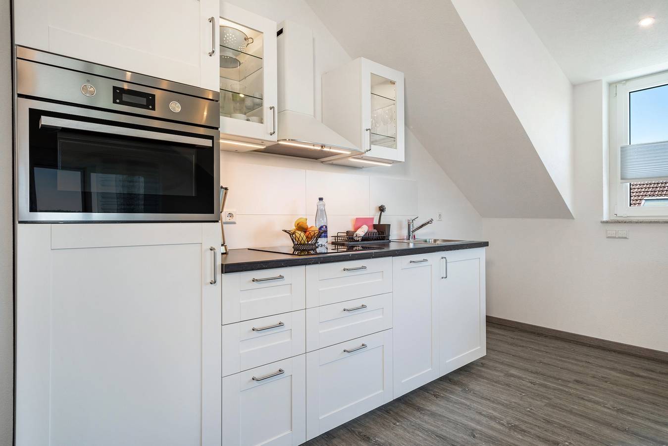 Modern Appartement 2 in Huis Sohl met Privé Balkon & Wifi, foto 12