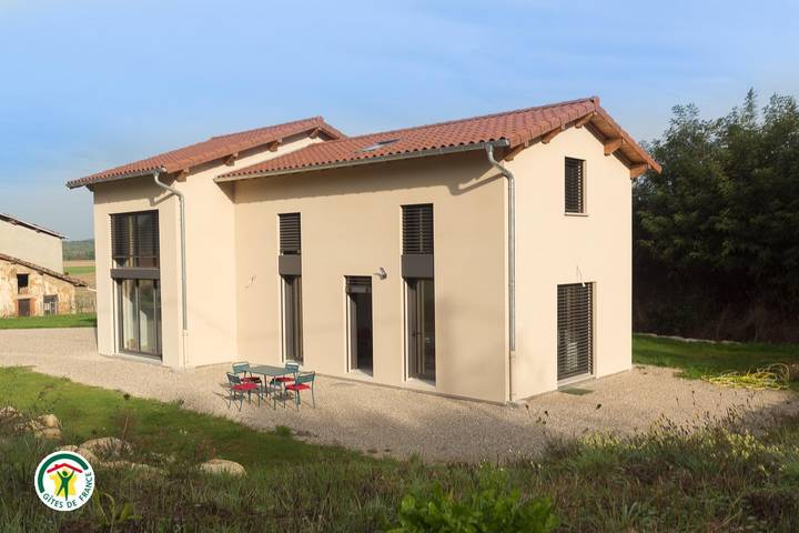 Gîte pour 6 personnes, avec Terrasse et Jardin