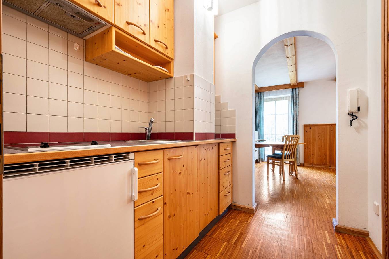 Ganze Wohnung, Ferienwohnung 'Lindenhof Apt 6' mit Gemeinschaftsgarten & Wi-Fi in Dörfl, Vintl