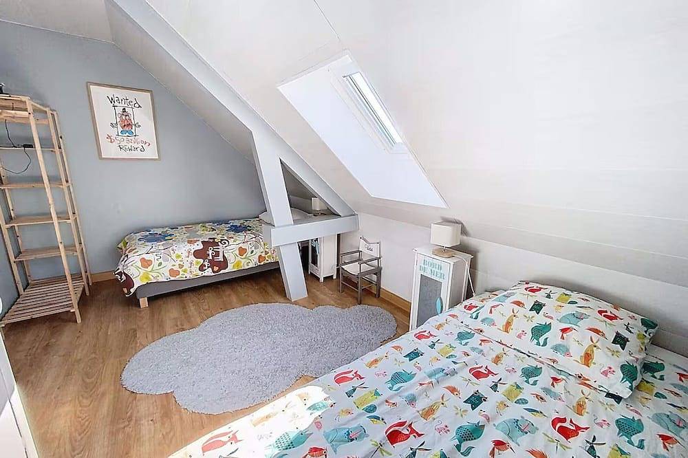 Familienhaus mit beheiztem Pool in Hauteville-sur-Mer in Hauteville-sur-Mer, Coutances und Umgebung