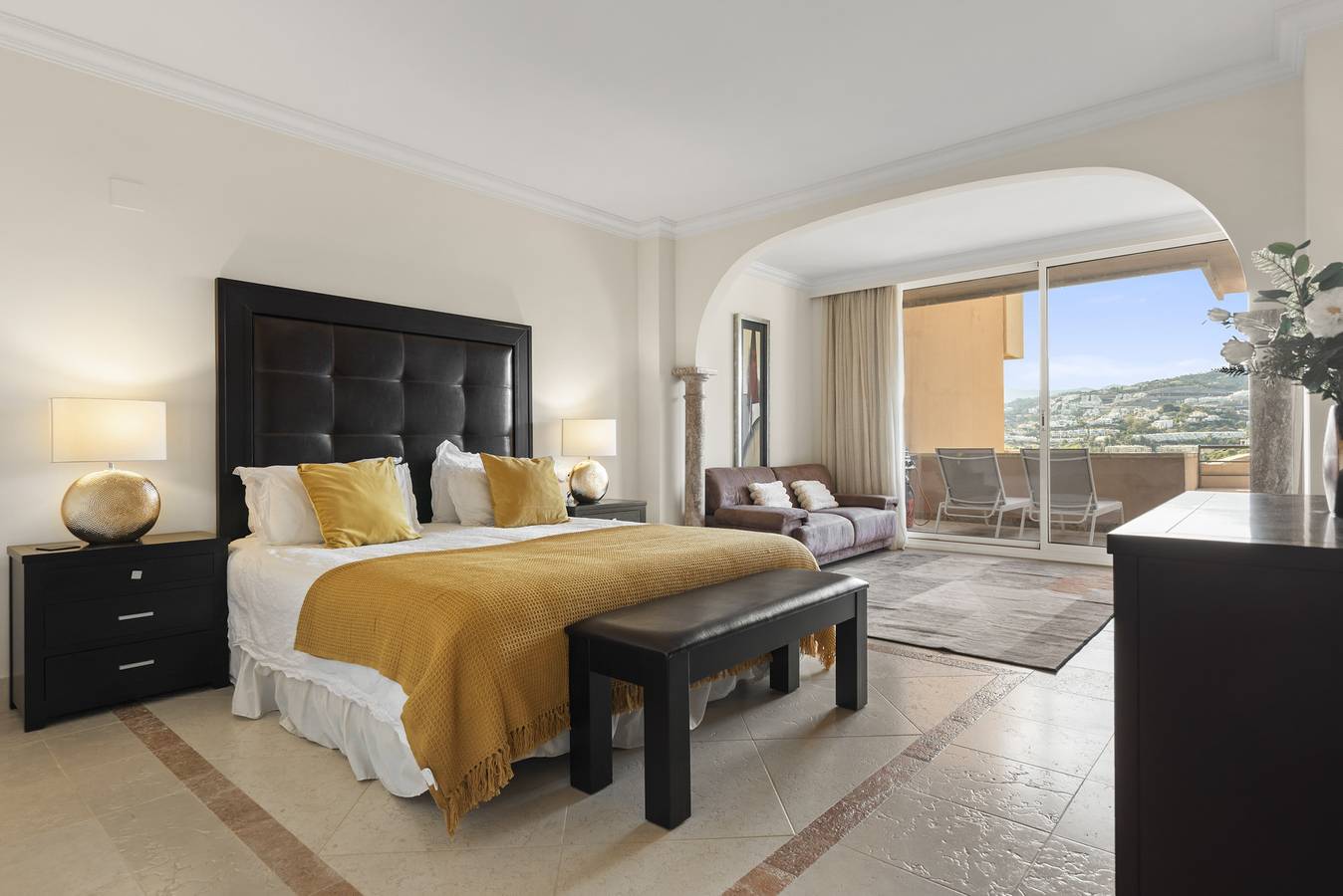 Entire apartment, Casa Magna in Nueva Andalucia Golf Valley, Marbella