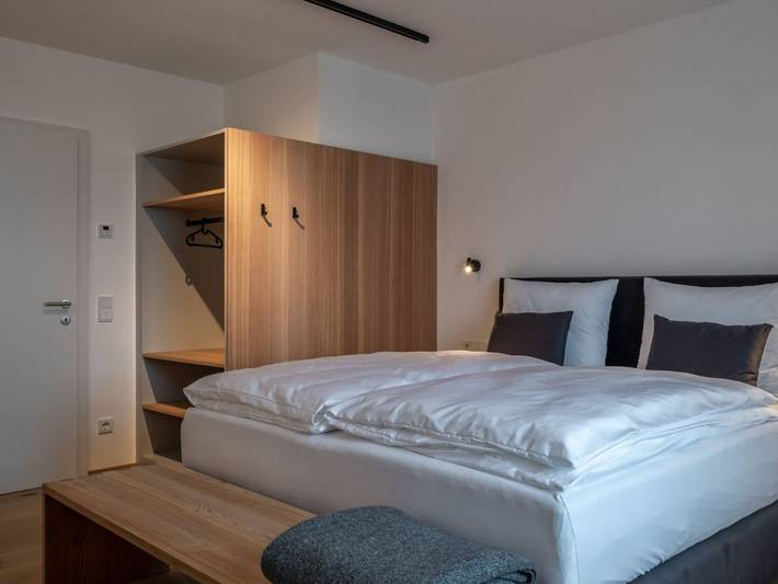 Ferienwohnung für 5 Personen, mit Balkon und Garten sowie Seeblick und Ausblick in Steinbach am Attersee - 2