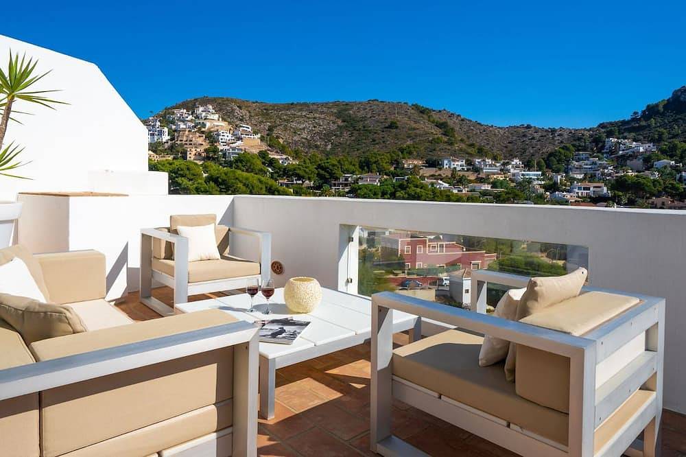Entire apartment, Luxury 3 bed penthouse in El Portet in Cala El Portet, Teulada (Spain)