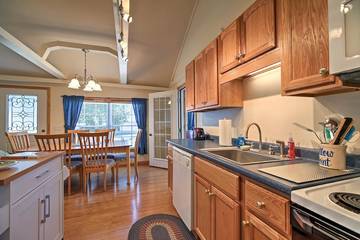 Vacation Home for 8 Guests in Isle La Motte, Lake Champlain, Picture 2