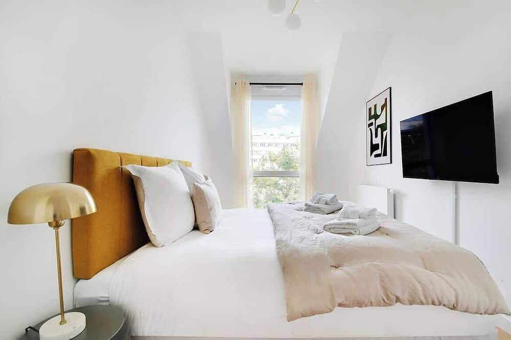 Entire apartment, A Bright 3-Br/2Ba in Clichy in Clichy, Hauts-de-Seine