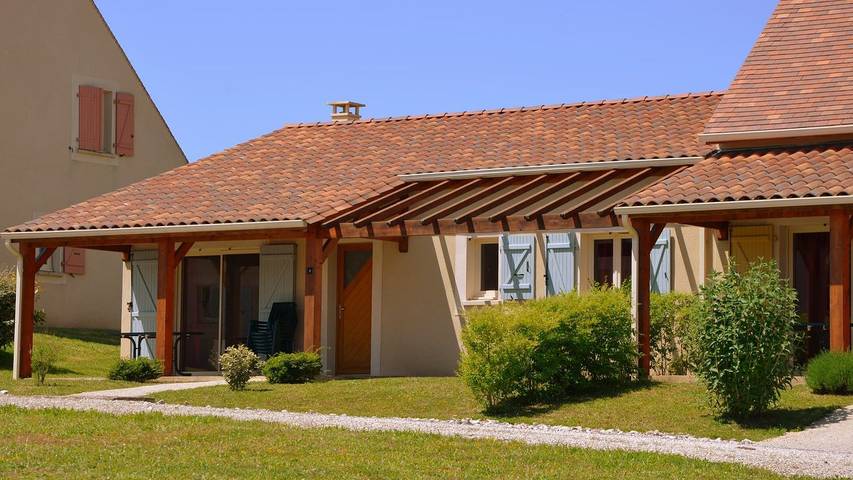 Bungalow pour 4 personnes, avec jardin et piscine, animaux acceptés
