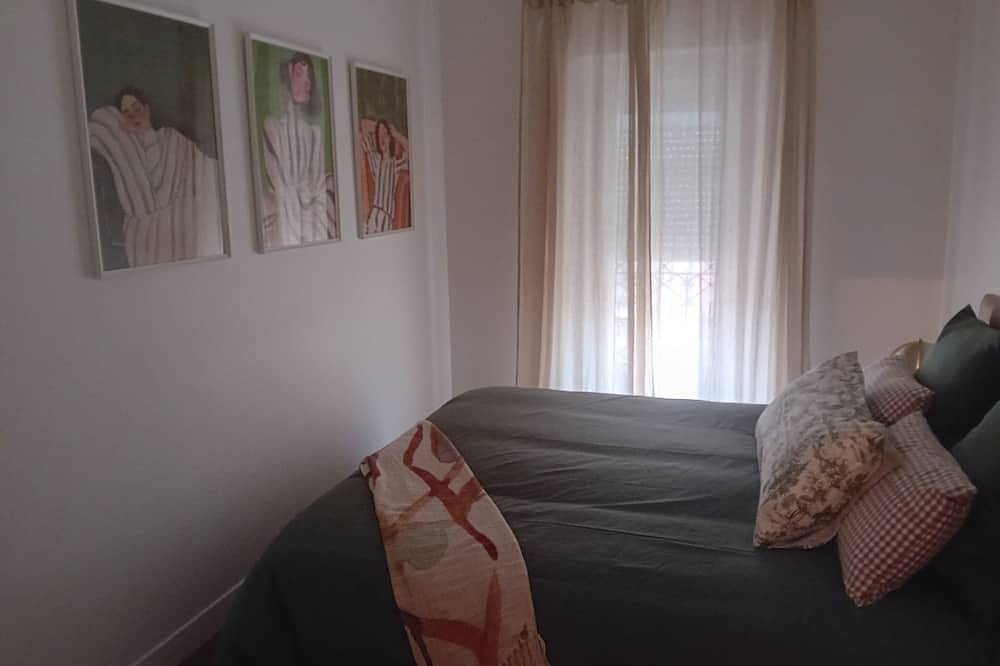 Appartement entier, Appartement de charme en triplex de 80 m2 plein centre  , in Carbonne, Haute-Garonne