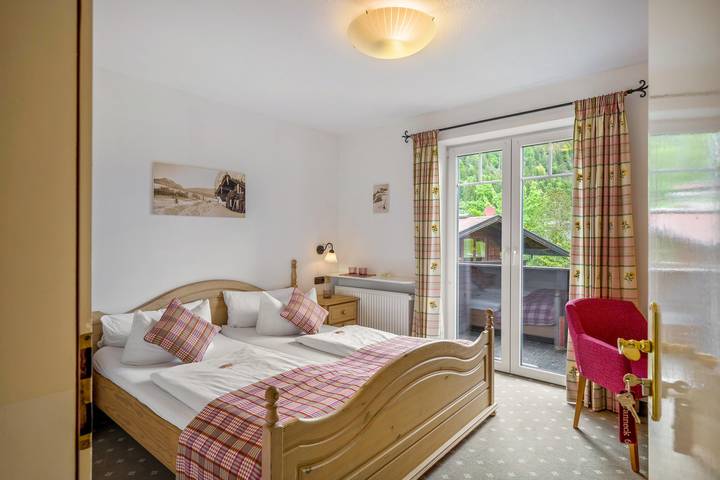 Zimmer für 2 Personen, mit Garten und Sauna sowie Balkon - 1
