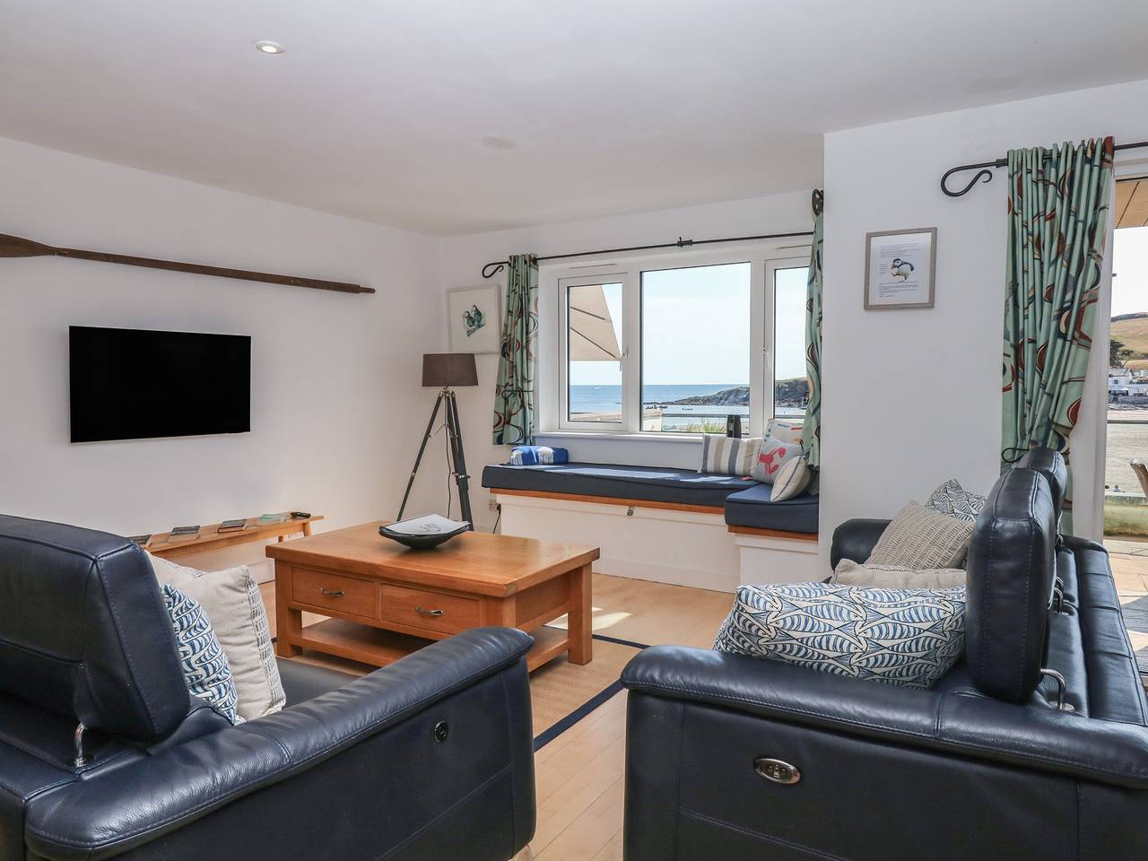 Entire apartment, 4 Burgh Island Causeway in Bigbury-on-Sea, Bigbury on Sea