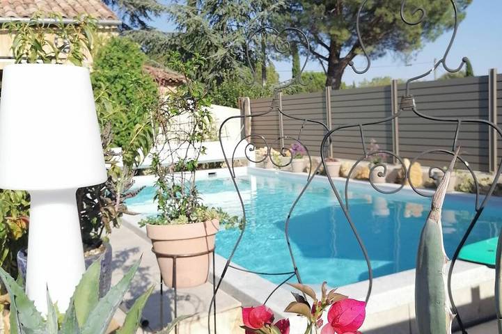 Agriturismo pour 3 personnes, avec jardin et jacuzzi à Bédoin