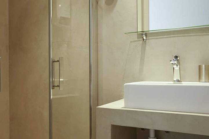 Gîte pour 4 personnes, avec jacuzzi et sauna ainsi que jardin et piscine à Saint-Privat-de-Champclos - 4