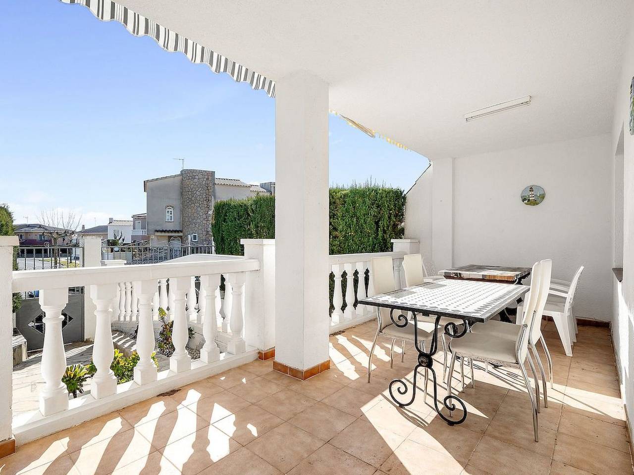 Mit Privatpool, Garten, in Strandnähe in Miami Playa, Costa Dorada