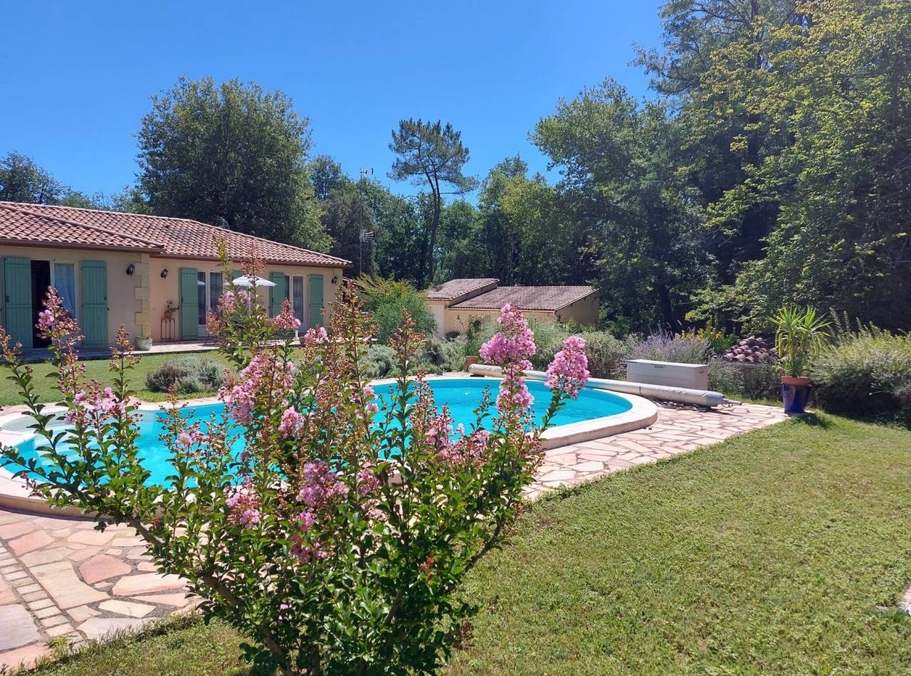 Maison Trankilou avec piscine, proche de Sarlat in Proissans, Périgord Noir