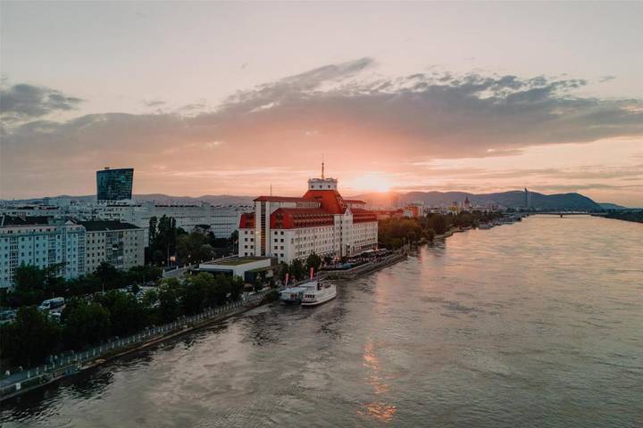 Hotel für 4 Personen, mit Sauna und Pool sowie Balkon in Wiener Prater