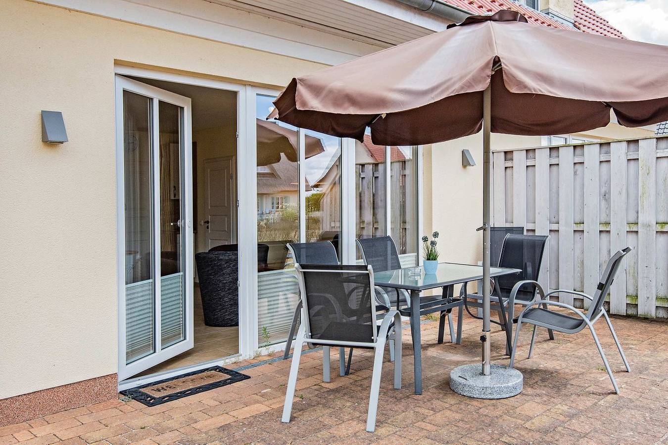 Modernes Ferienhaus im Grünen mit Terrasse – ideal für Familien & Naturfreunde in Gothensee, Korswandt
