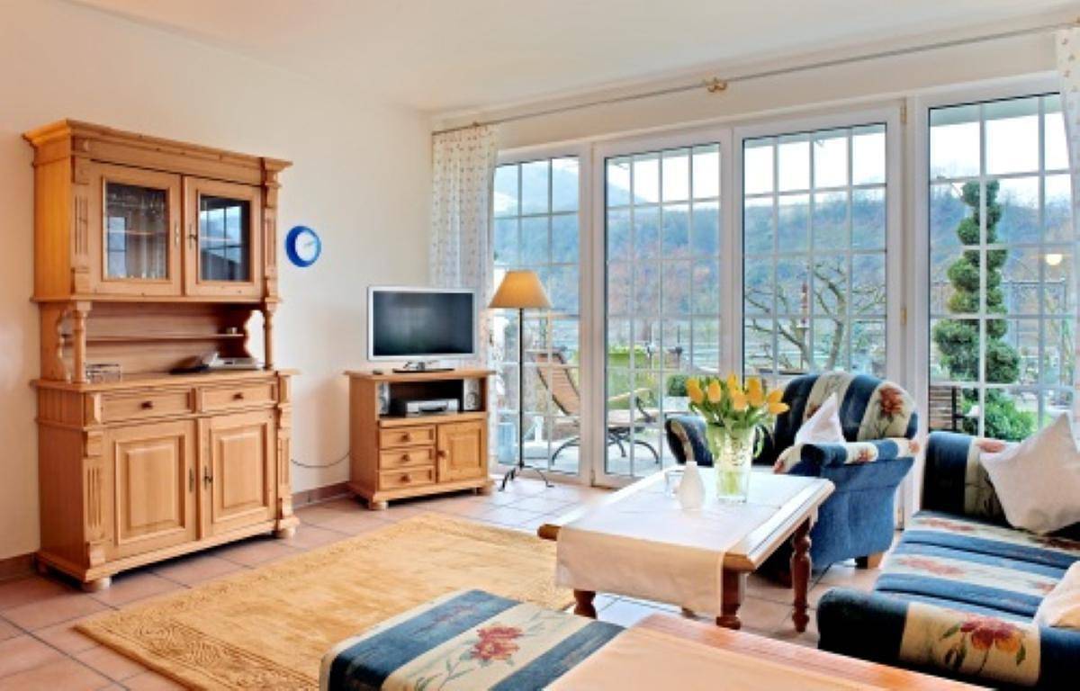 Ganze Ferienwohnung, 2-Bettwohnung, Rittersporn in Neef, Cochem-Zell