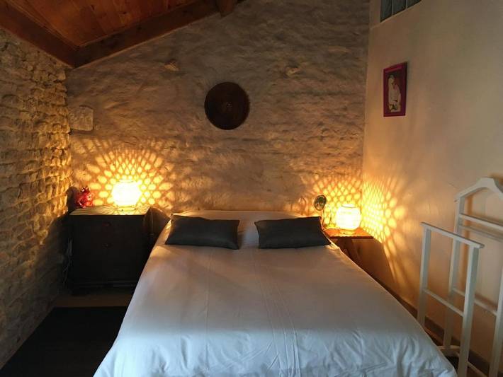 Chambre d’hôte pour 5 personnes, avec Jardin et Piscine ainsi que Sauna et Vue à Nieul-sur-l'Autise