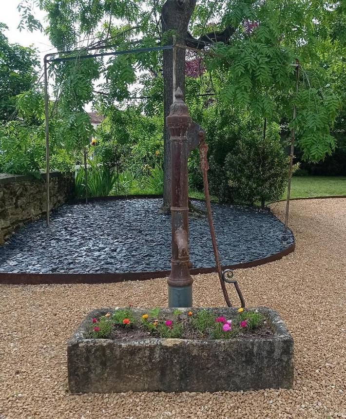 Location de vacances pour 10 personnes, avec jardin à Briennon - 3