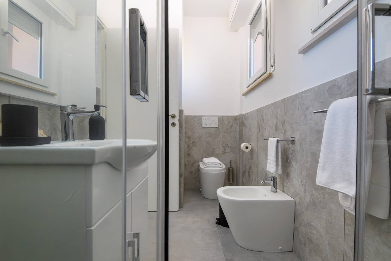 Ganze Wohnung, Ferienwohnung für 2 Personen mit Balkon/Terrasse in Marotta, Mondolfo und Umgebung